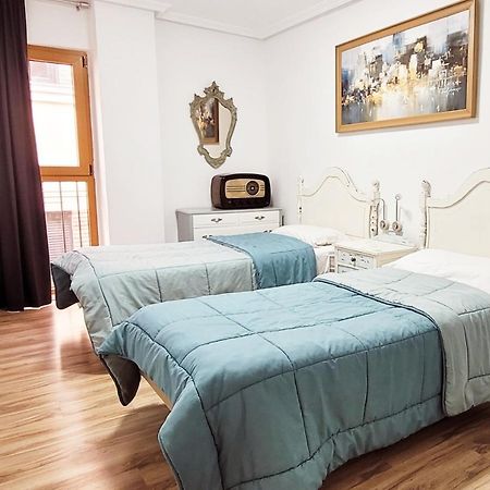 Www Sanmartinplaza Es En El Corazon Del Casco Historico Apartment Leon Ngoại thất bức ảnh
